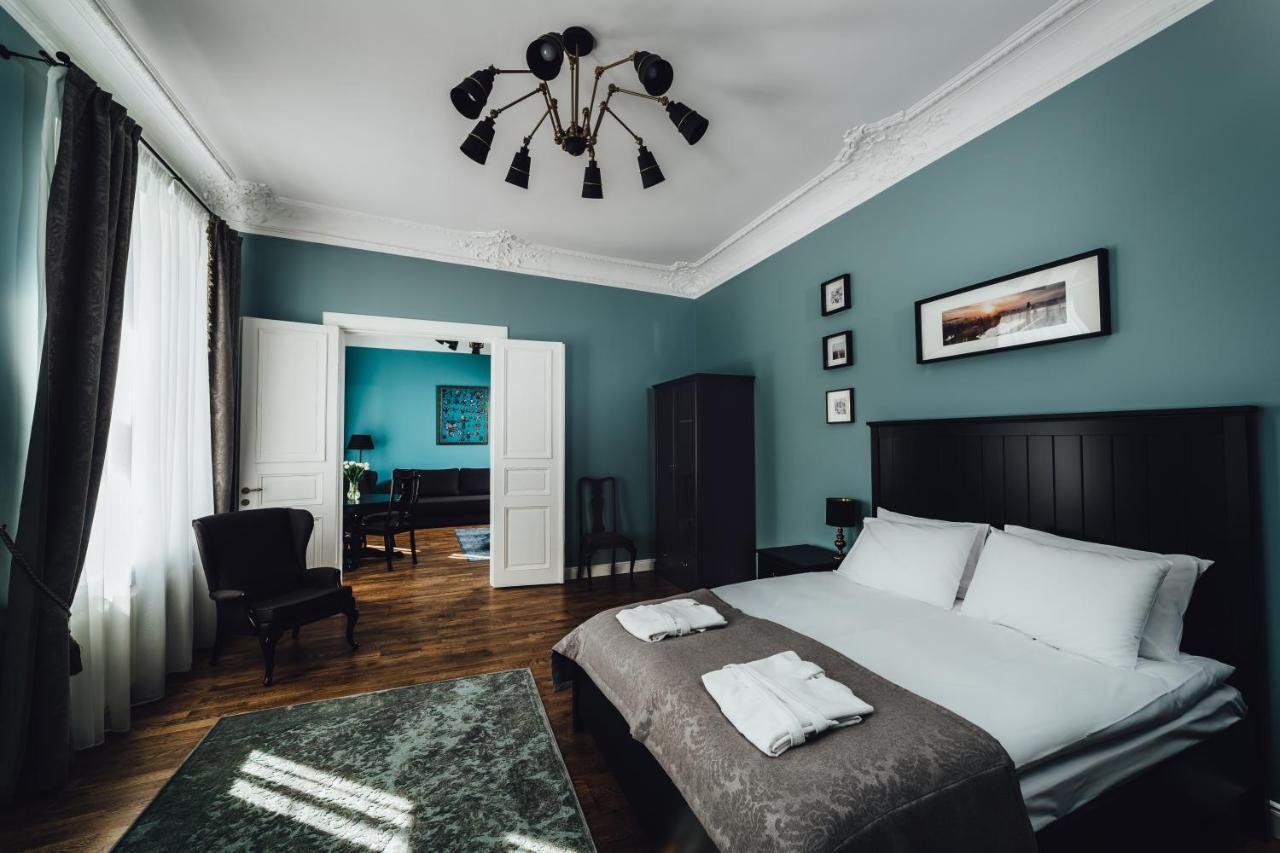 Sherlock Apartments Рига Экстерьер фото